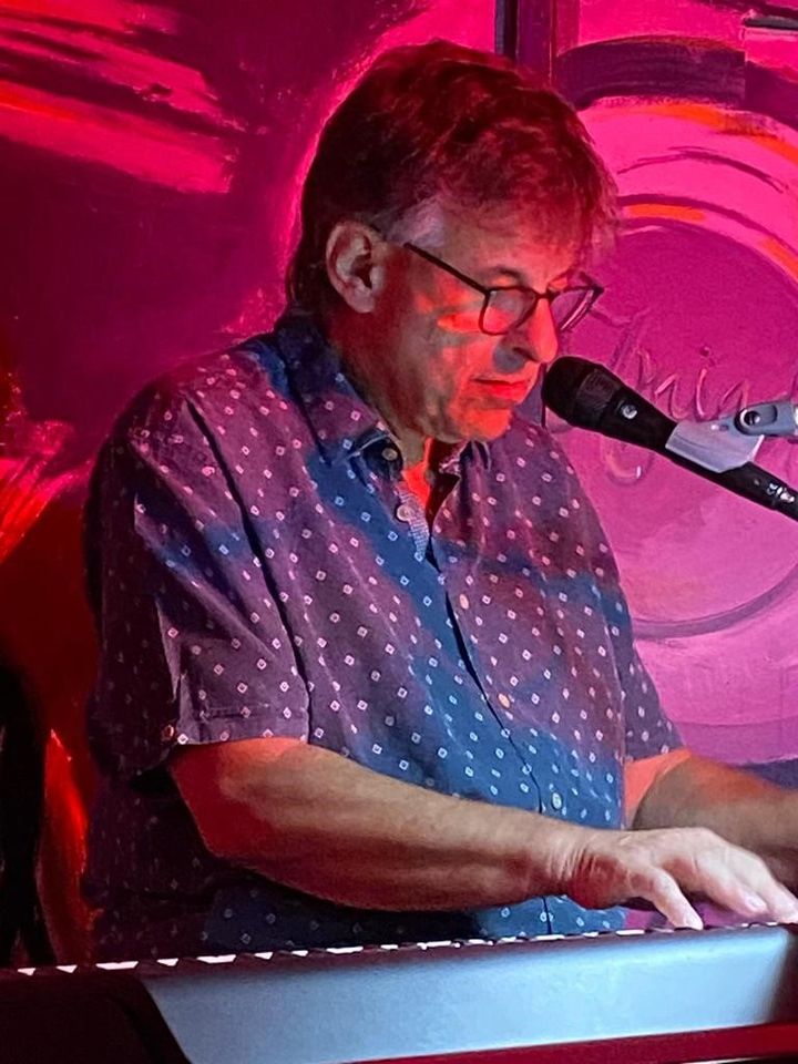 HOUSE CONCERT WITH LARRY BERKOVITZ – FRESH TAKES ON JAZZ STANDARDS WITH A TWIST